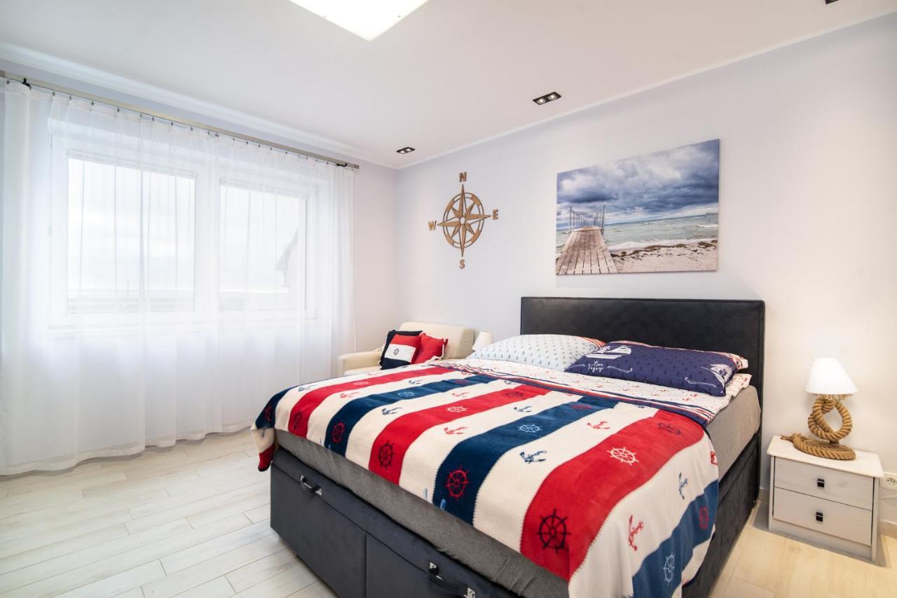 Apartament W Helu Luaran gambar